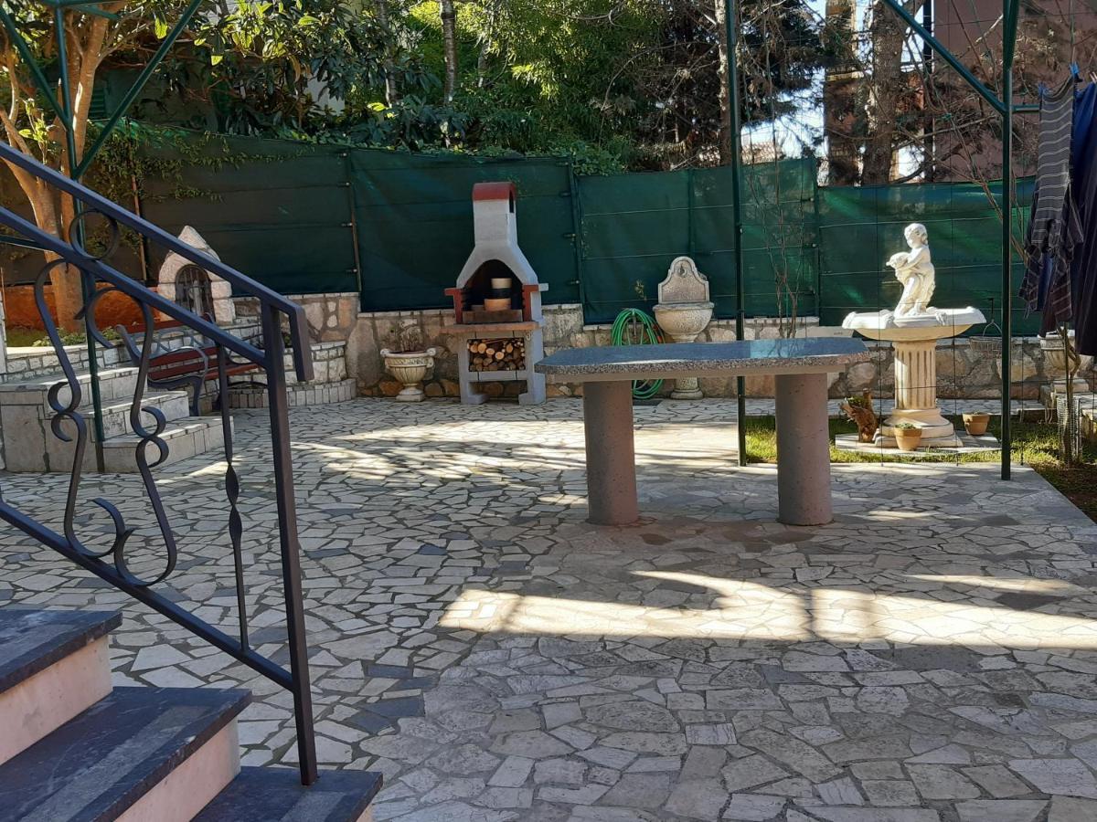 Goga Mare Apartment Ровинь Экстерьер фото