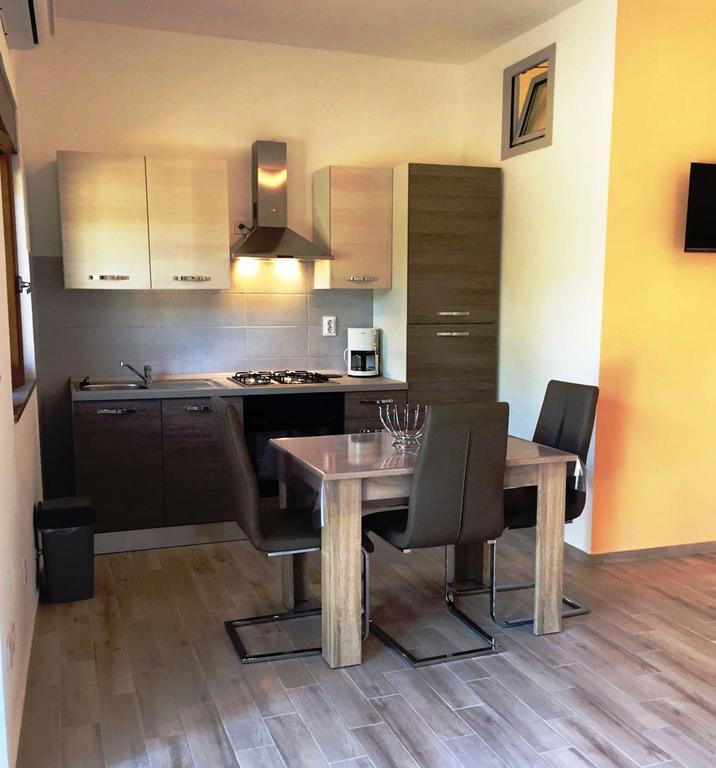 Goga Mare Apartment Ровинь Экстерьер фото