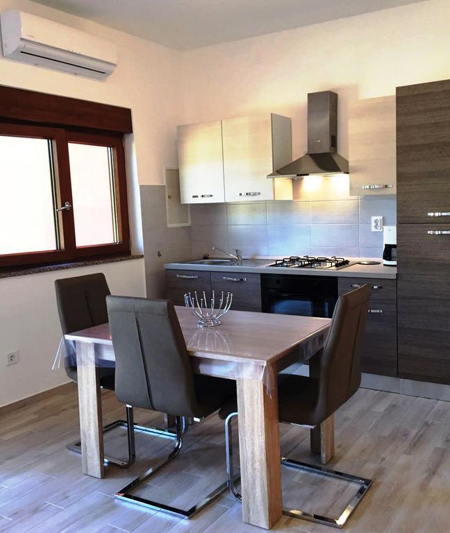 Goga Mare Apartment Ровинь Экстерьер фото