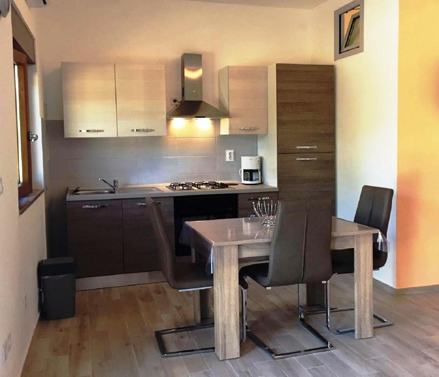 Goga Mare Apartment Ровинь Экстерьер фото